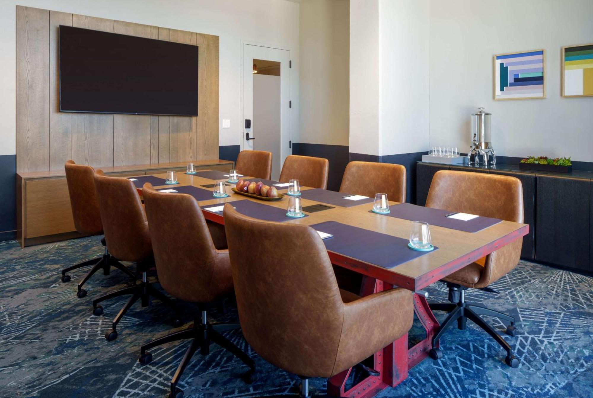 Caption By Hyatt Downtown Nashville/The Gulch Exterior photo