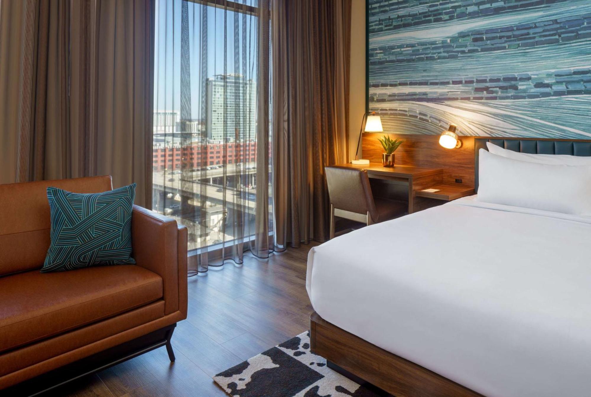 Caption By Hyatt Downtown Nashville/The Gulch Exterior photo